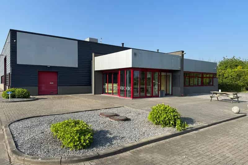 Bedrijfshal IJzendijke | Zoek bedrijfshallen te koop: Oranjestraat 40 4515 CA IJzendijke 