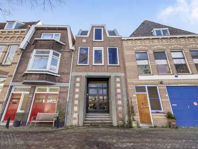 Woning te koop Dordrecht: Jaren 30 pand te renoveren