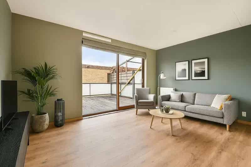 Huis te koop Vlaardingen: Ruime split level woning met 4 slaapkamers en parkeerplaats