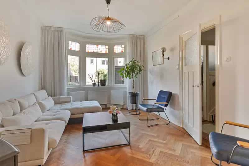 Jaren 30 woning Nijmegen 3 slaapkamers zonnige tuin