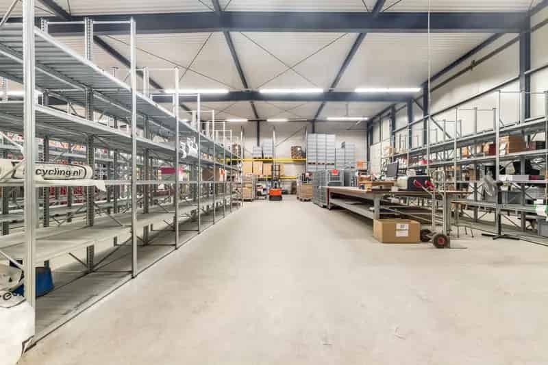 Bedrijfshal te huur Velsen Noord 465m2 of 955m2