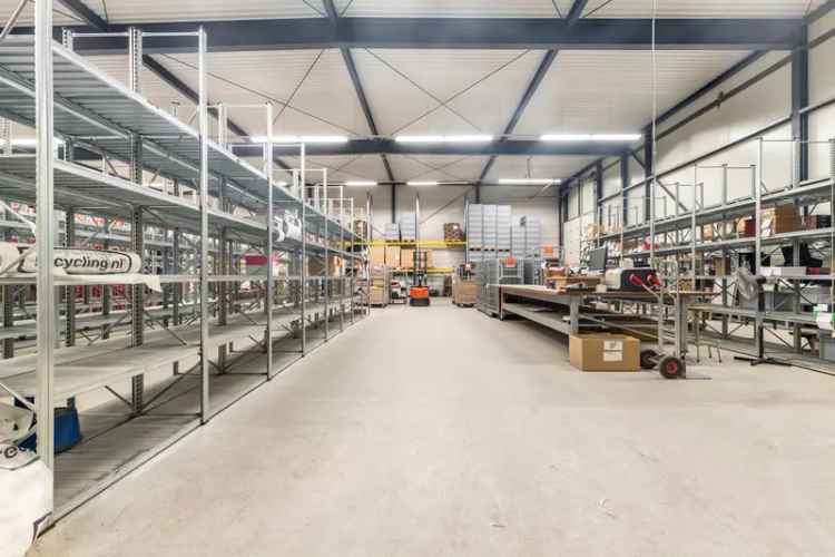Bedrijfshal te huur Velsen Noord 465m2 of 955m2
