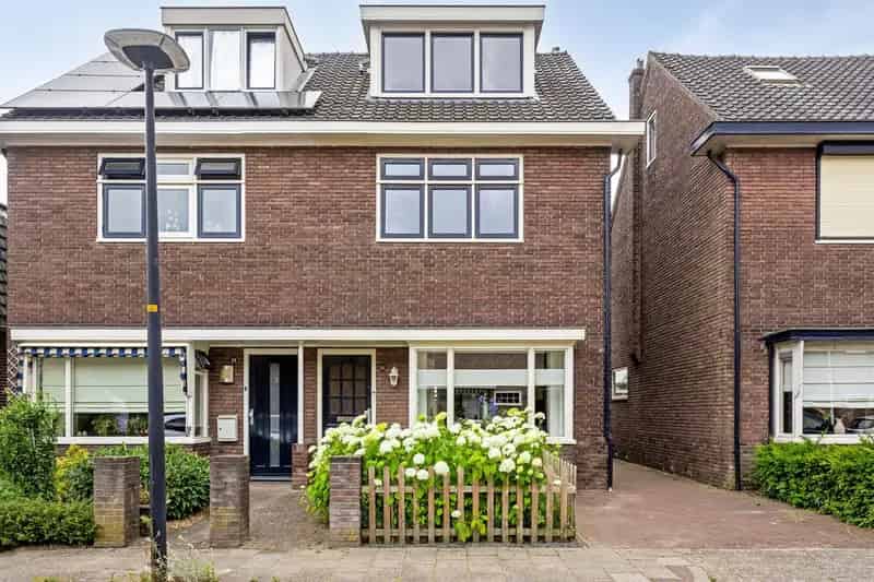 Geremdeerd Jaren 30 Huis met Garage Mesdagstraat