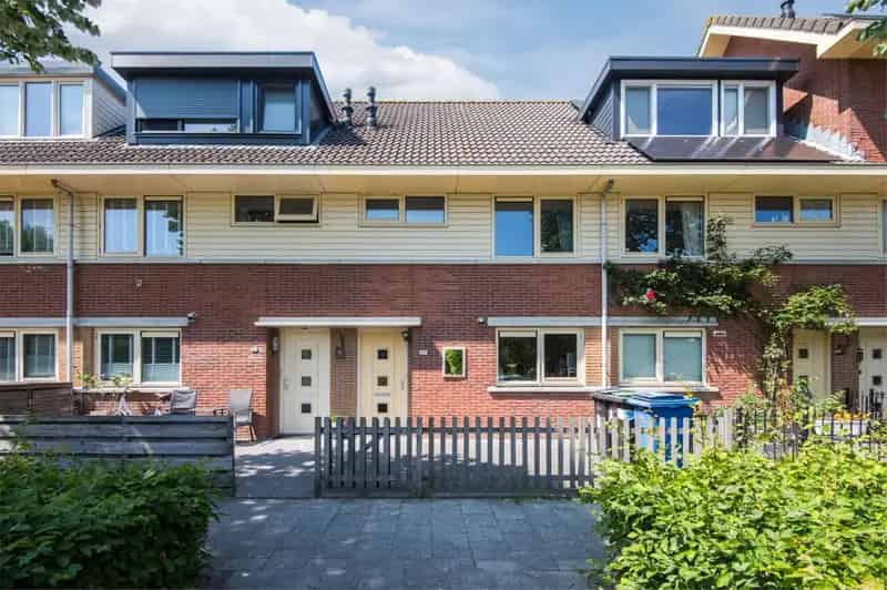Almere Literatuurwijk: 4 Slaapkamers A+ woning