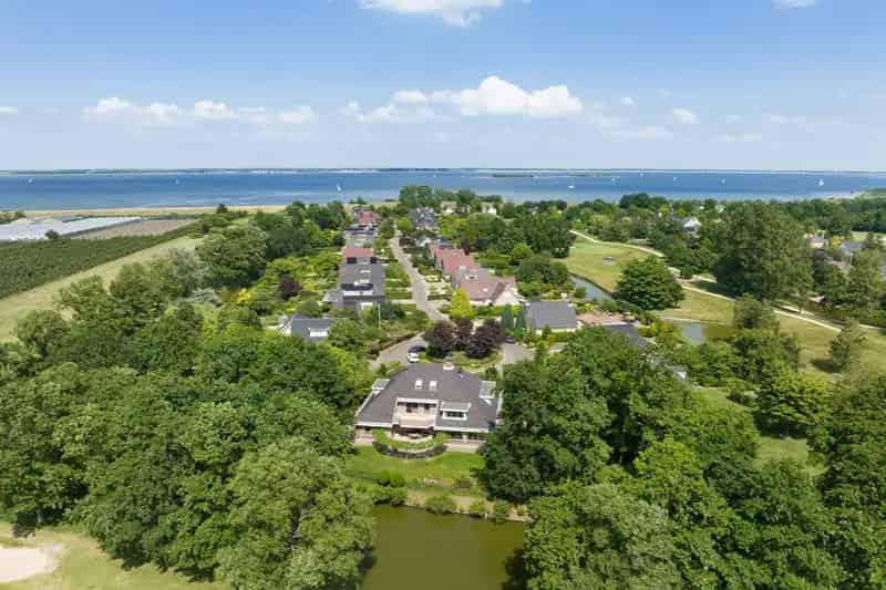 Luxe Villa Bruinisse  Golfbaan Grevelingenmeer 6 slaapkamers