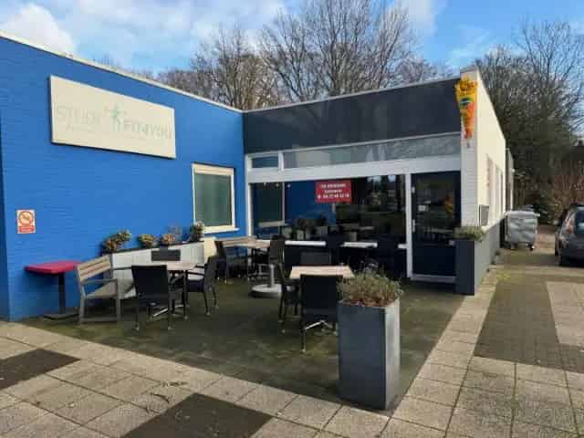 Cafetaria met terras te koop