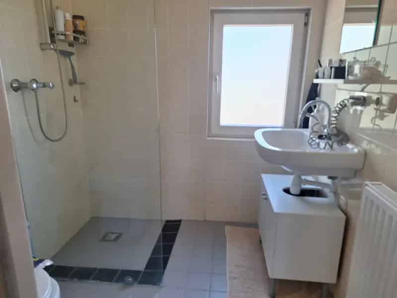 Appartement nabij centrum met tuin en berging
