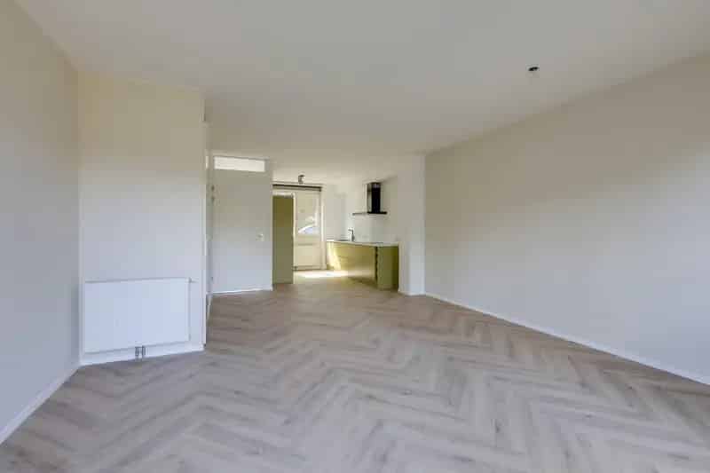 Instapklare Hoekwoning Heumen Nabij Scholen