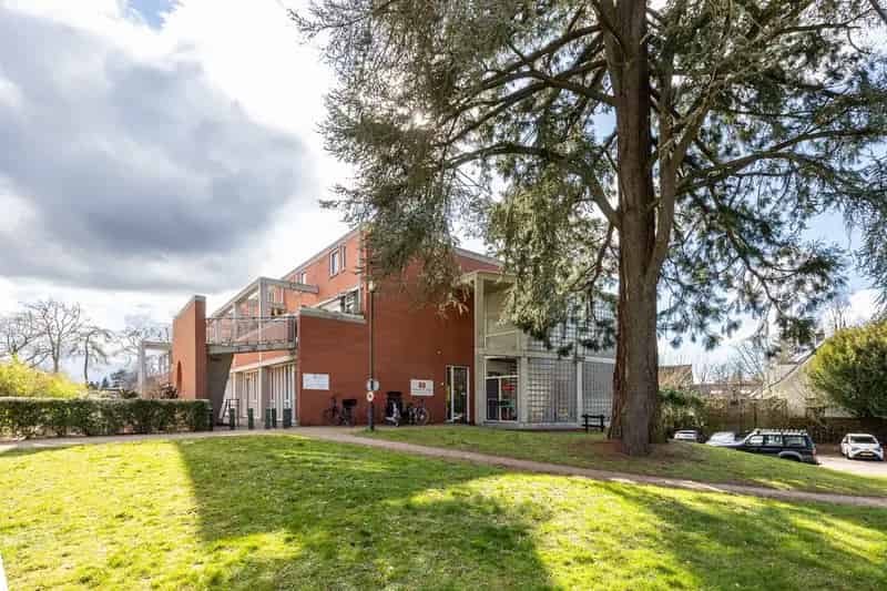 Zorginstelling Laren (NH) | Zoek zorginstellingen te huur: Pastoor Hendrikspark 22 1251 MD Laren (NH) 