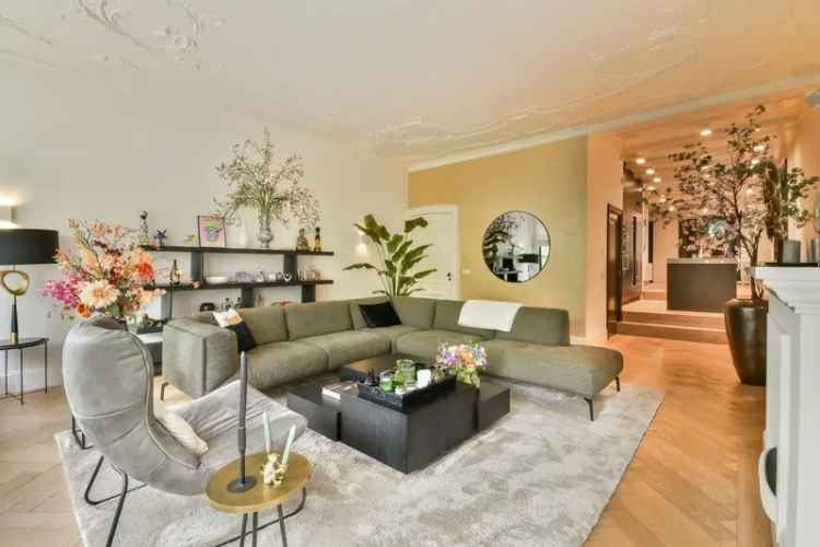 Luxe appartement Singel Amsterdam 120m² gerenoveerd
