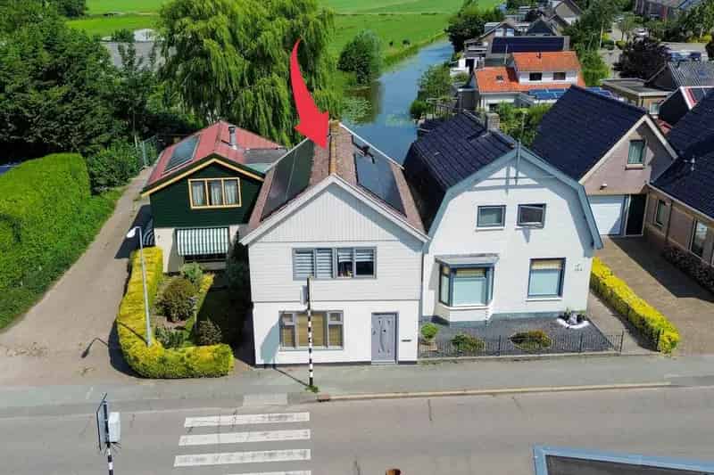 Huis te koop Berkhout: Ruime gezinswoning aan het water