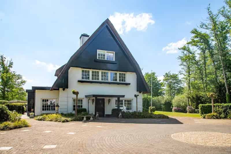 Luxe Villa te Koop Oisterwijk 5 slaapkamers 4 badkamers