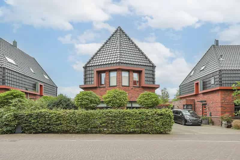 Vrijstaande Villa 5 Slaapkamers 212m2 Assendelft Garage Zonnepanelen