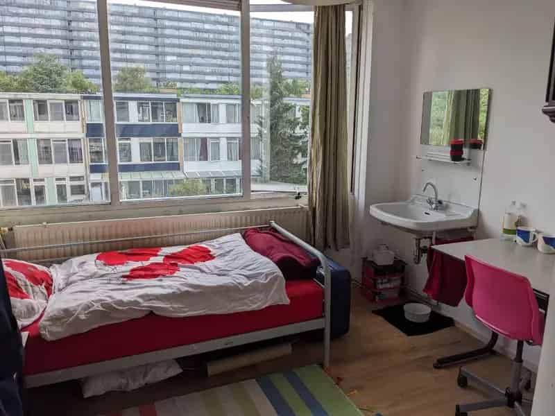 Kamer voor Studenten en Werkende Nabij Bos en Universiteit