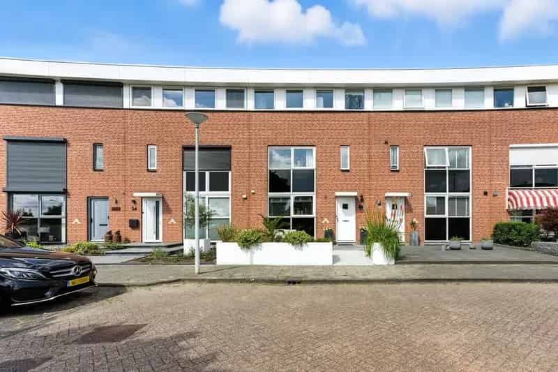 Ruime Tussenwoning 3 Slaapkamers Dakterras Nieuwe CV-Ketel
