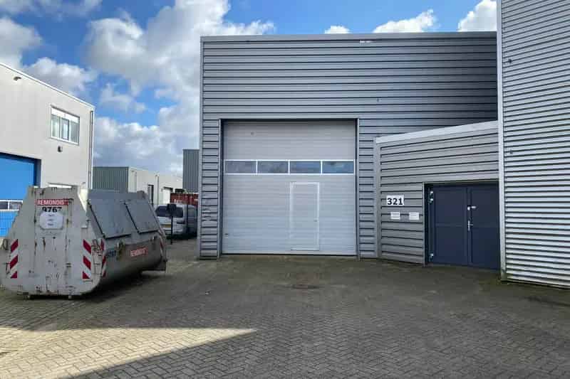Bedrijfshal te huur Lelystad 100m2