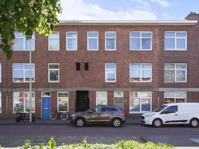 3 Kamerappartement Den Haag bovenste verdieping zonnig balkon