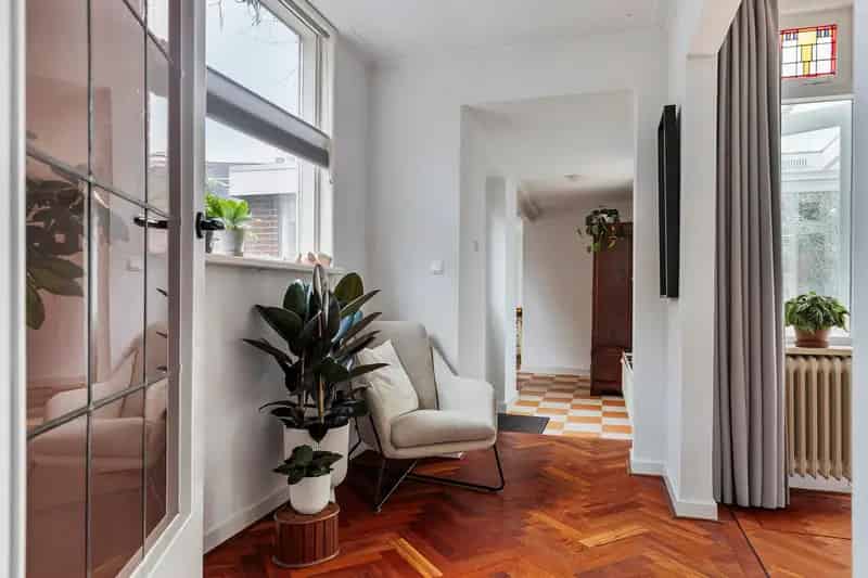 Jaren 30 woning Breda Boeimeer  3 slaapkamers moderne badkamer