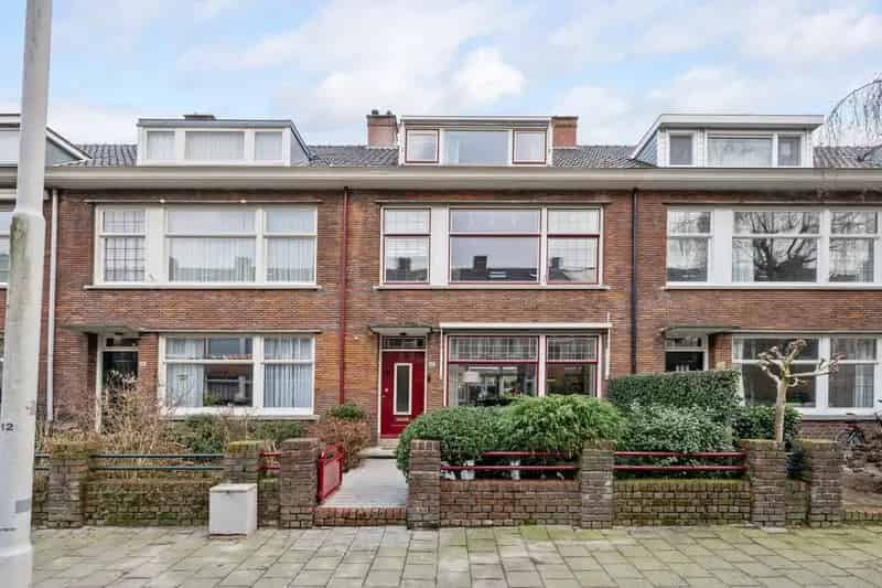 Herenhuis Rotterdam Kralingen 6 slaapkamers 161m2 tuin parkeerplaats
