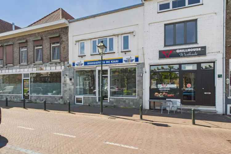 Ruime Opknapper Sas van Gent met Jachthaven Uitzicht