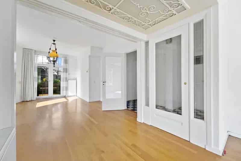 Ruime Parterre Woning Statenkwartier Grote Tuin Kelder Schuur