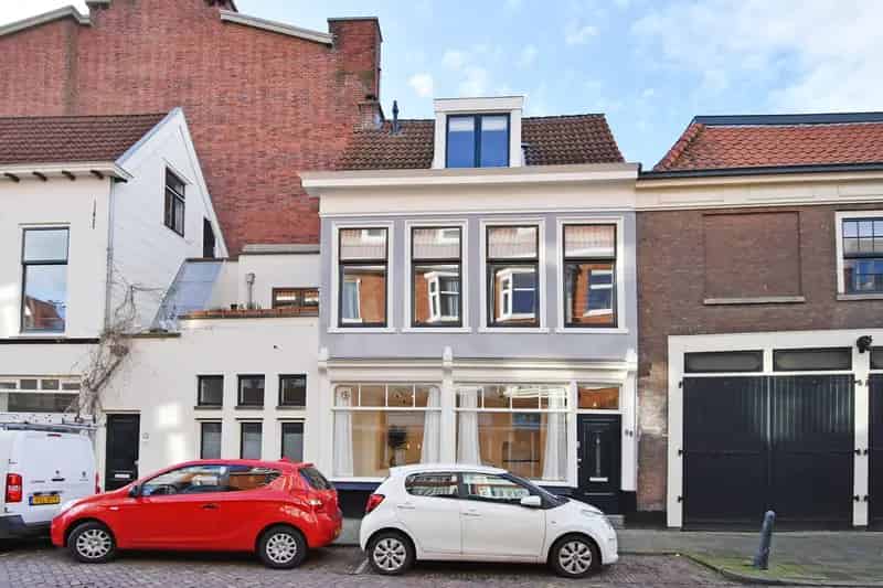 3-Laags Tussenwoning Den Haag A-label Dubbele Bewoning