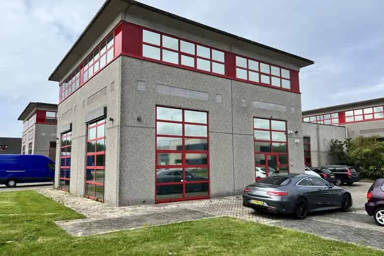 288 m2 bedrijfsruimte te koop in Uithoorn