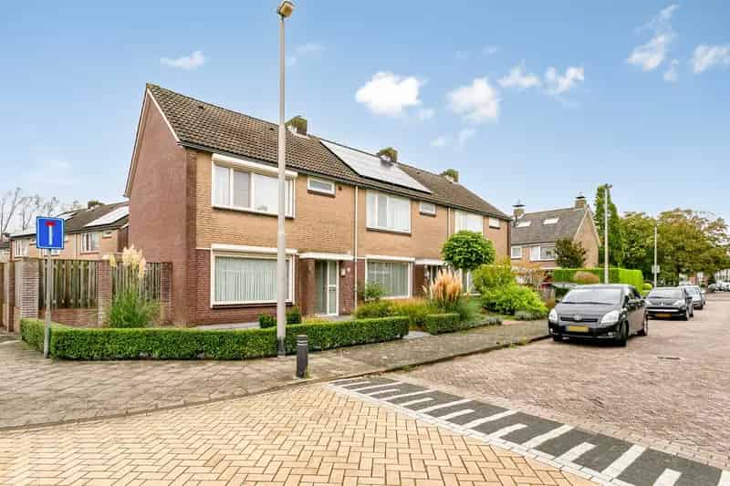 Huis te koop Drunen: Ruime hoekwoning met 4 slaapkamers en garage