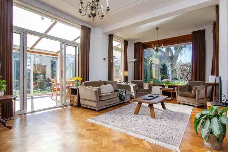 Huis te koop Hillegom: Vrijstaande Villa 6 slaapkamers