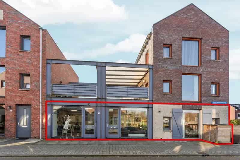 Appartement met Bedrijfsruimte Almere Buiten