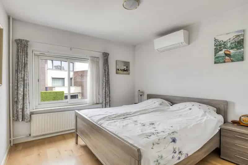 Ruime Hoekwoning Roosendaal Kade 3 slaapkamers Garage Zonnepanelen