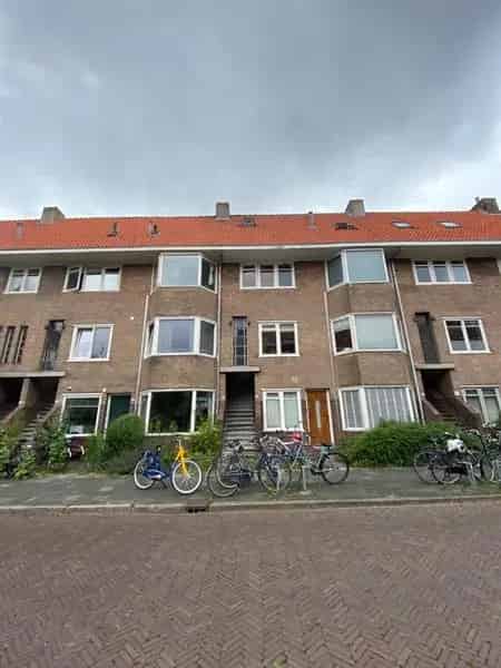 Kamer te huur Madoerastraat 12m2 1 juni