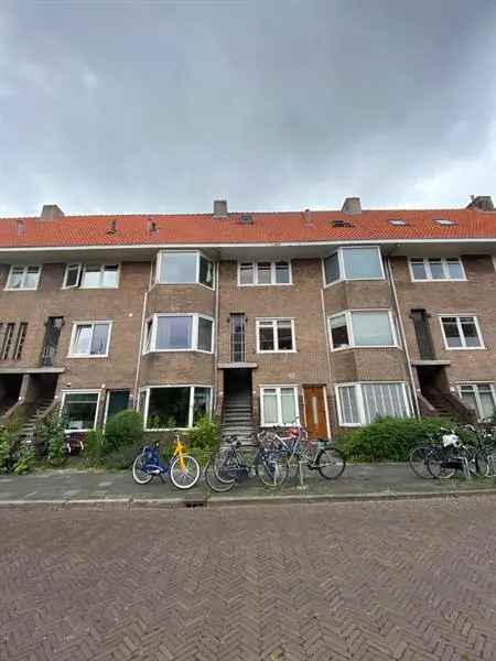 Kamer te huur Madoerastraat 12m2 1 juni
