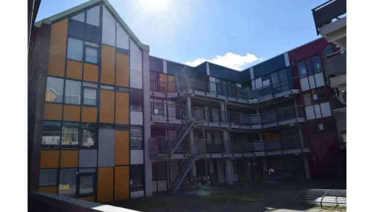 Groningen Centrum: Oud Pakhuis nabij Oosterhaven