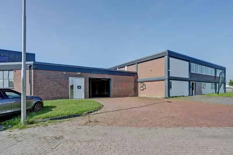 Bedrijfshal Leeuwarden 764m2 te huur