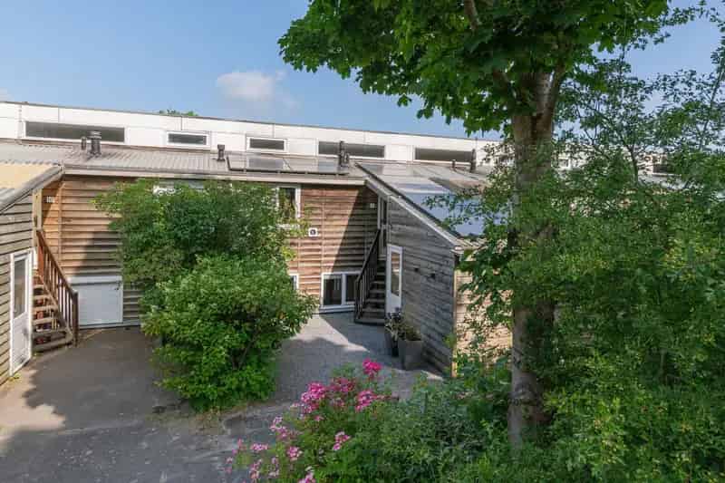 Huis te koop Hans Memlinglaan Bilthoven: gerenoveerde gezinswoning