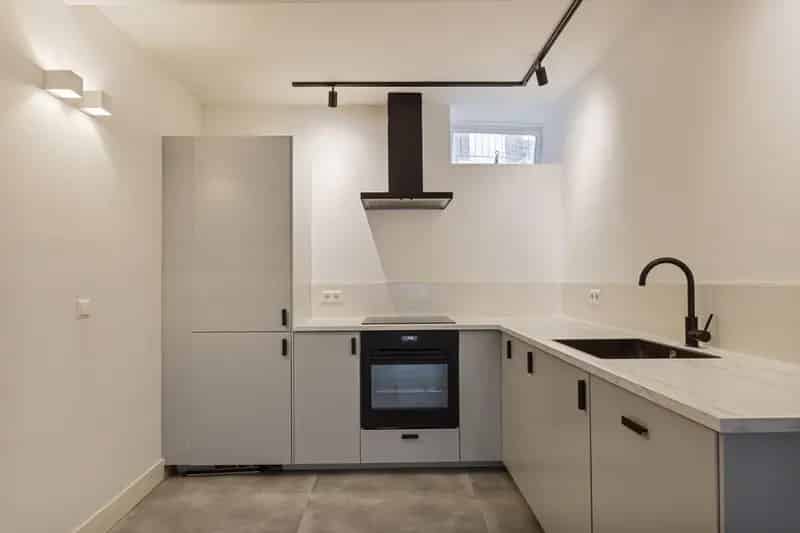 Gerenoveerde Benedenwoning Overschie 65m2