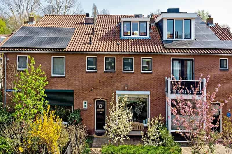 Gezinswoning Gouda Noord 4 slaapkamers Zonnepanelen Airco
