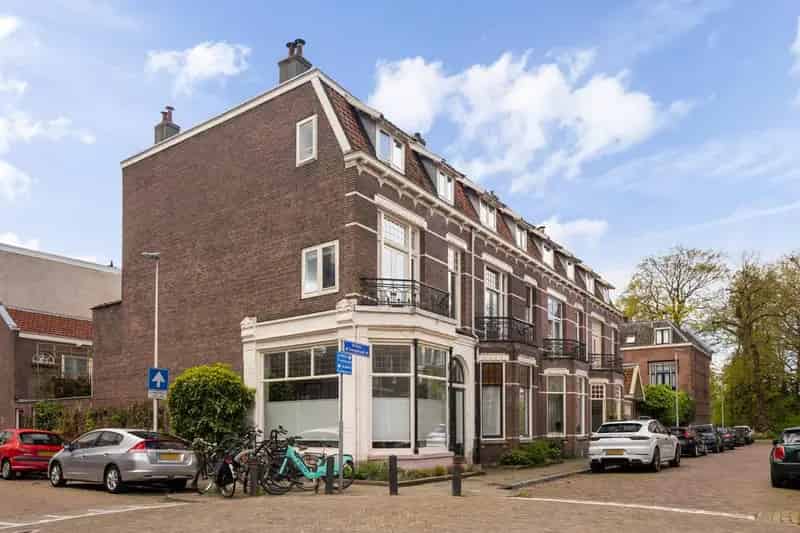 Appartement Weesp: Knus tweekamerappartement nabij NS-station