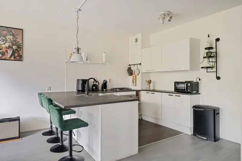 2 Kamer Appartement Amsterdam Zuidoost Ruim Terras Parkeerplaats