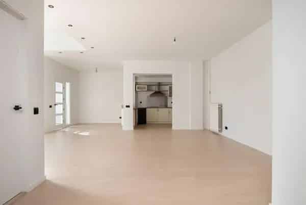 Ruime gerenoveerde woning Oranjebuurt 2 slaapkamers dakterras