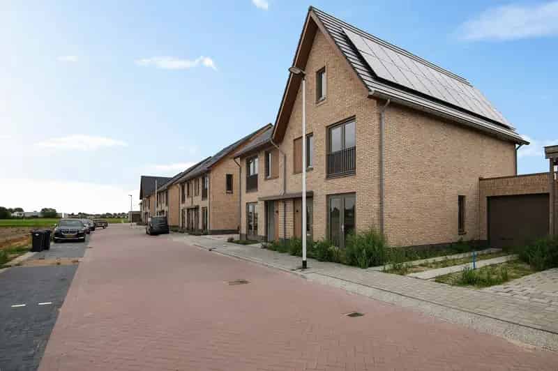 Huis te koop: Pioentulp 97 2182 AN Hillegom | Funda