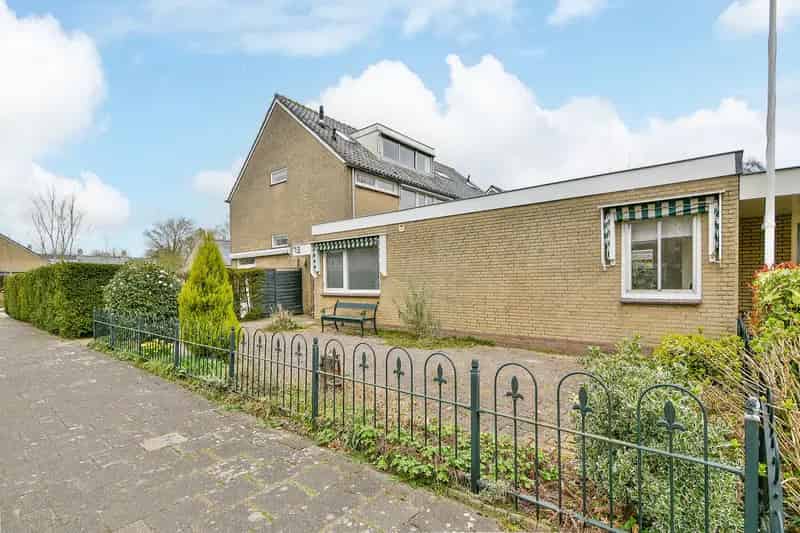 Ruime 2-onder-1-kap woning Vijfhuizen grote tuin 5 slaapkamers