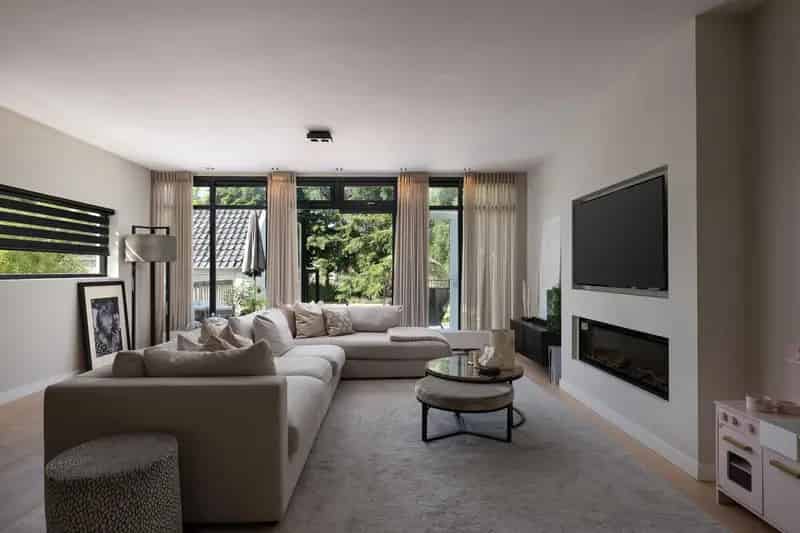 Jaren 30 woning Rotterdam - 4 slaapkamers - luxe tuin aan het water