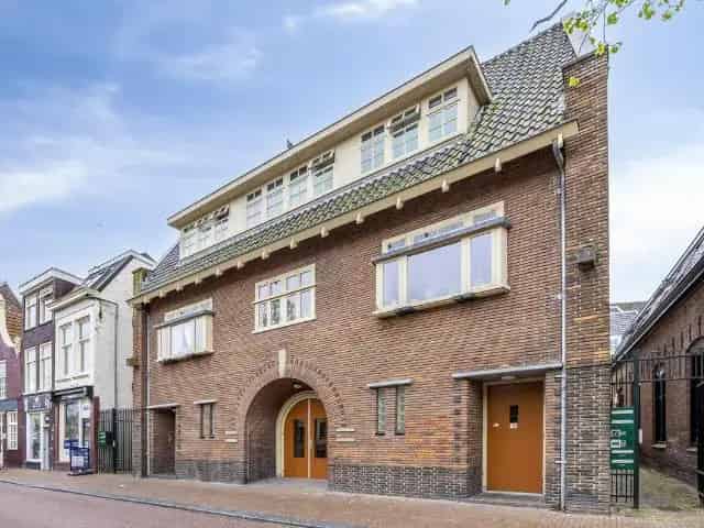 Modern Appartement Leeuwarden Centrum Tuin