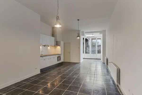 Ruime woning 163m2 nabij Grote Markt 2 slaapkamers mogelijkheid tot 4