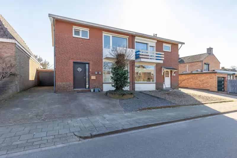 3 Slaapkamers Nieuwe Badkamer Ruime Tuin Berg aan de Maas