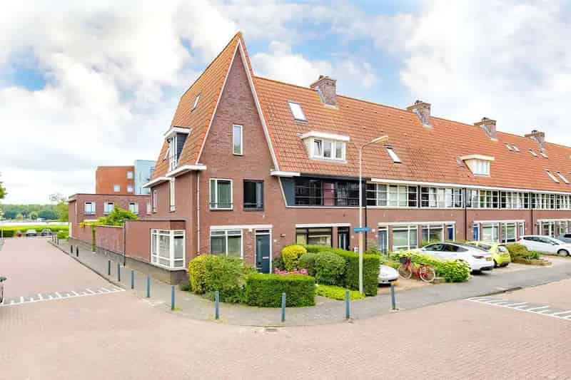 Huis te koop: H. Reptonstraat 98 1992 JK Velserbroek 