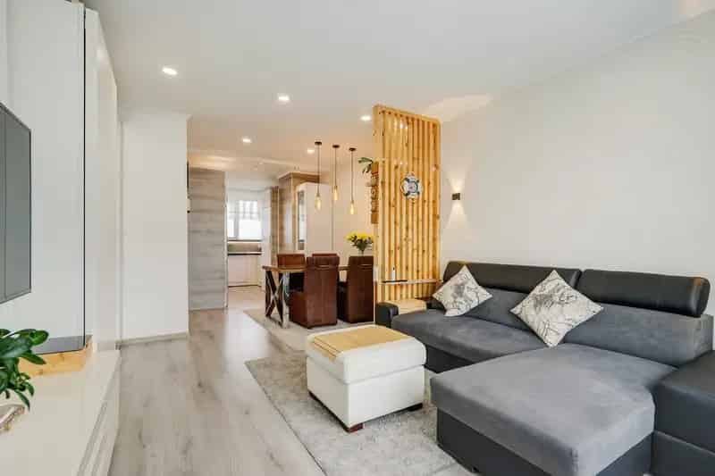 4 Kamer Portiekflat Den Haag - Lichtrijk en Modern