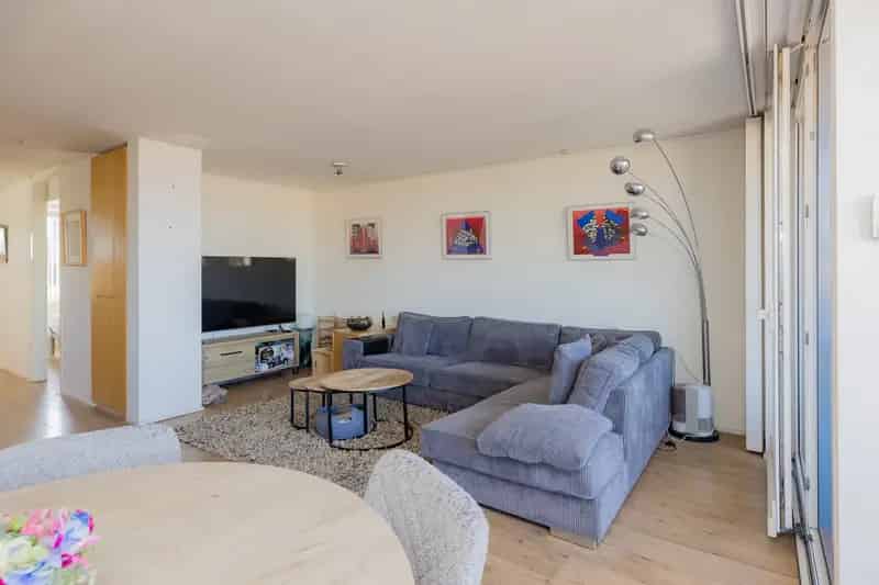 Penthouse Appartement IJmuiden  Zonnig Balkon Uitzicht Lift Privé Berging